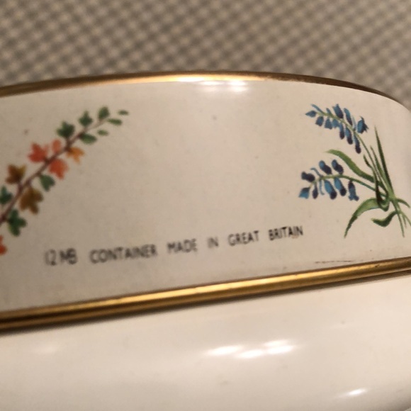 Vintage Riley’s Toffee Round Empty Metal Tin 1960’s Pheasants Foliage - #423 - Picture 4 of 10